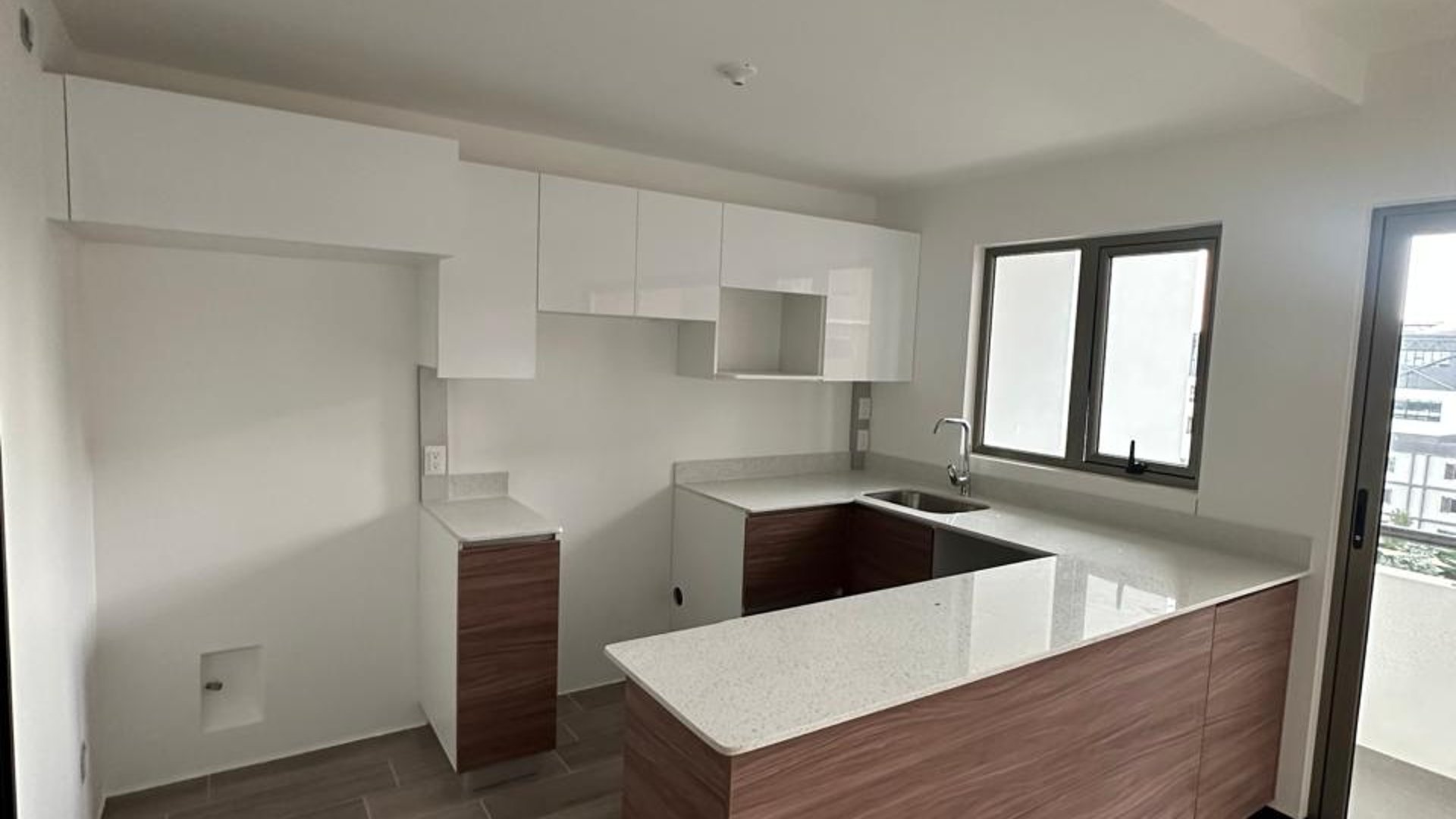 Apartamento en renta, en Zone 14 - Miniatura 4