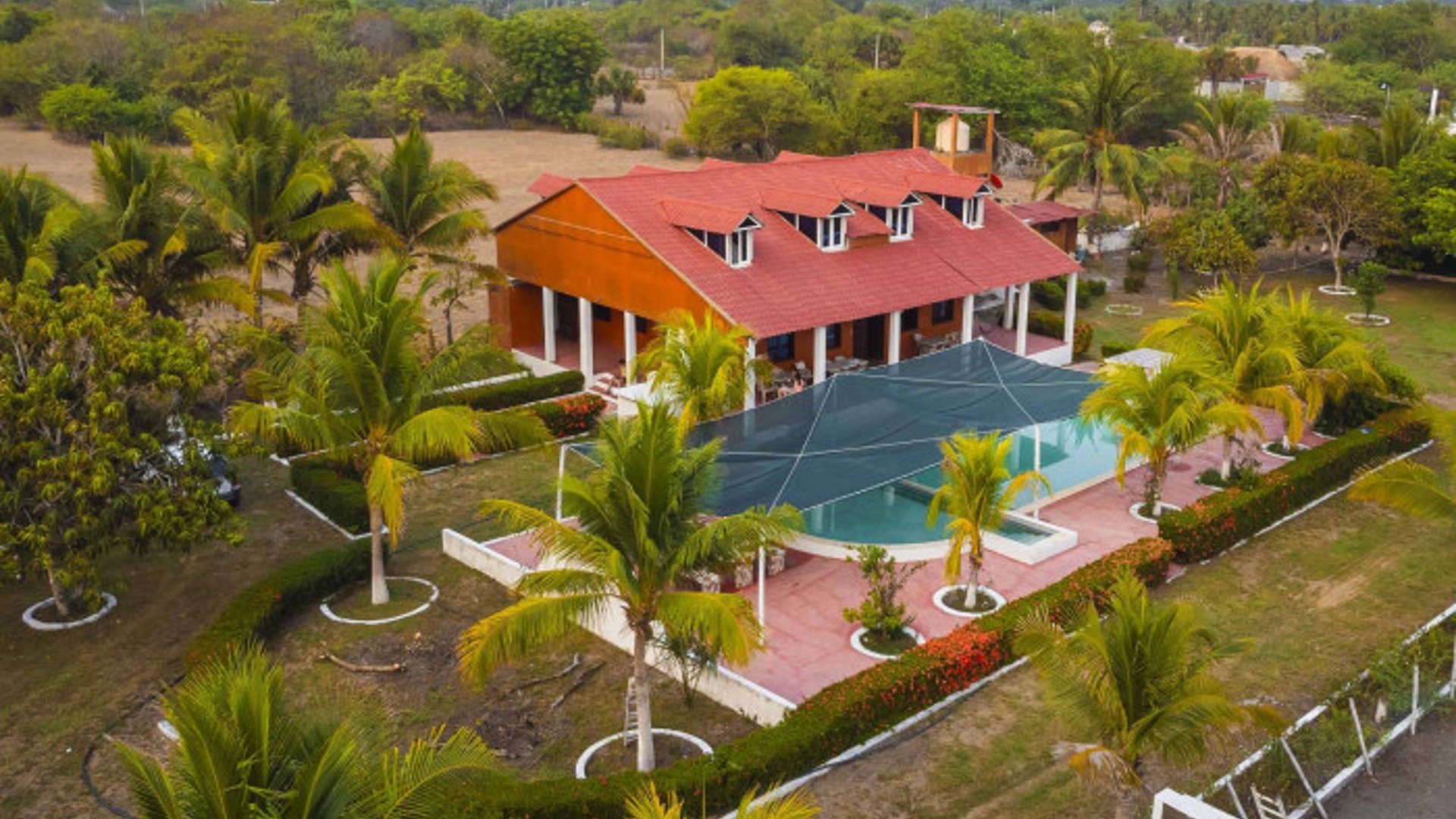 Chalet vacacional en venta y renta en Monterrico