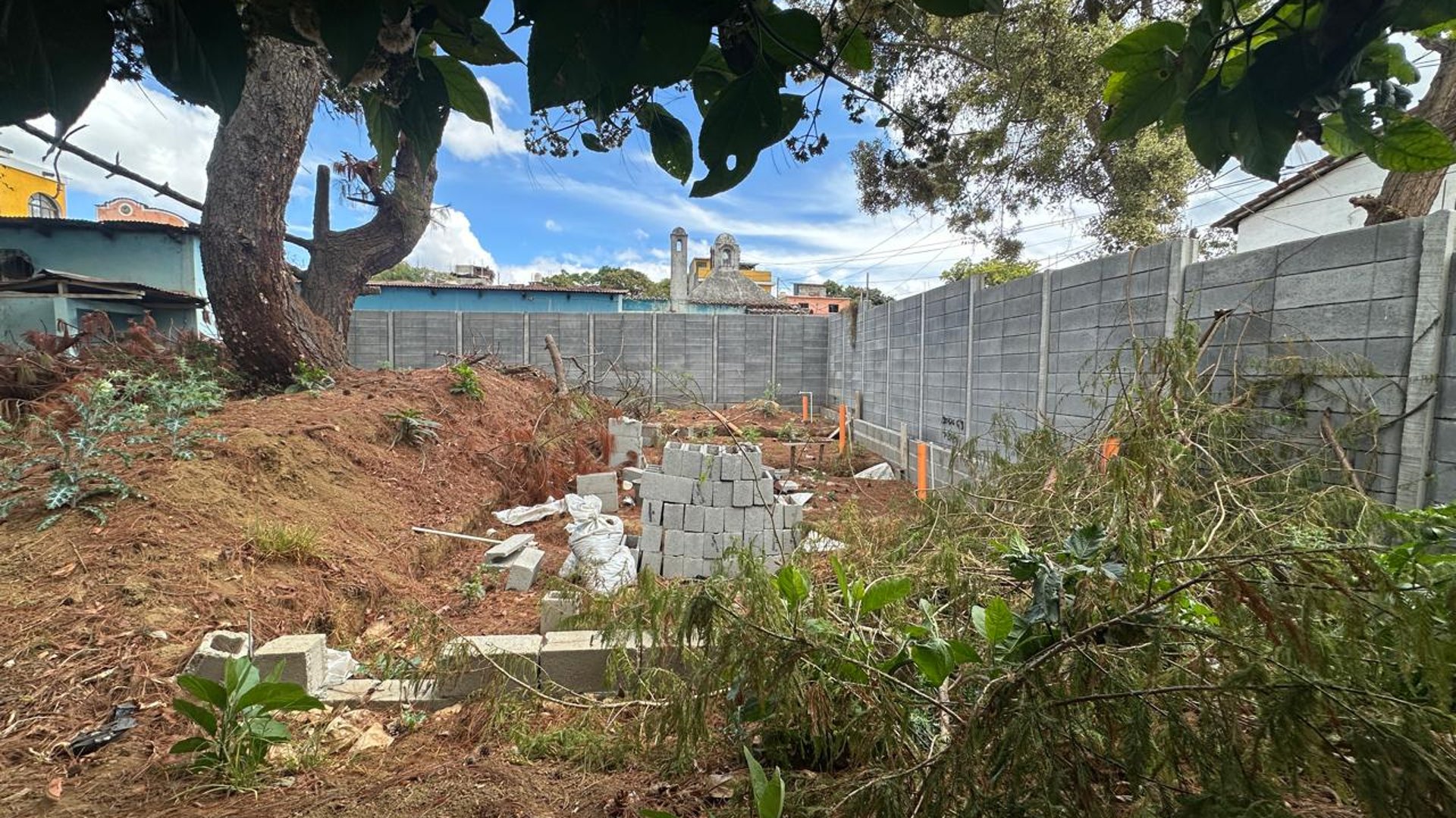 TERRENO EN SAN LUCAS SACATEPEQUEZ