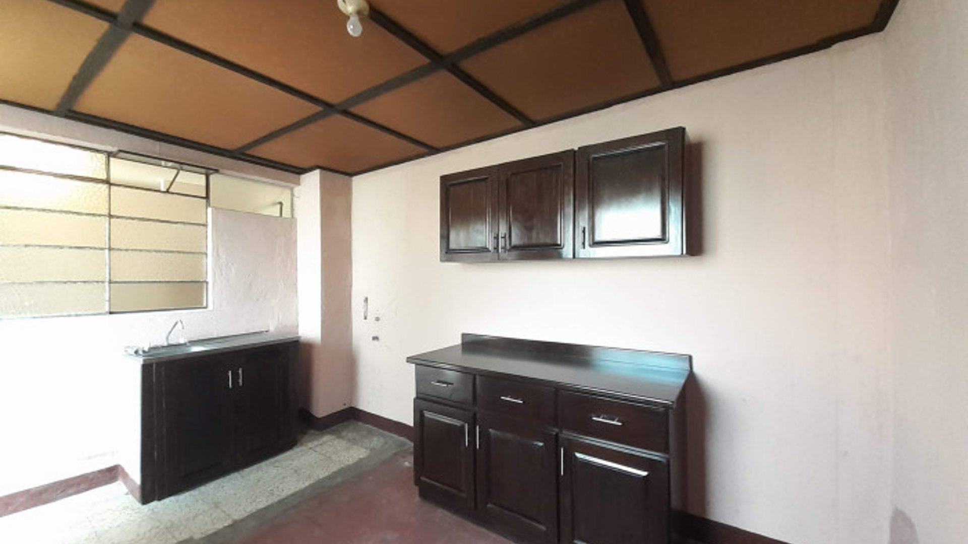 Propiedad En Venta con 4 Apartamentos Zona 3 Mixco - Miniatura 11