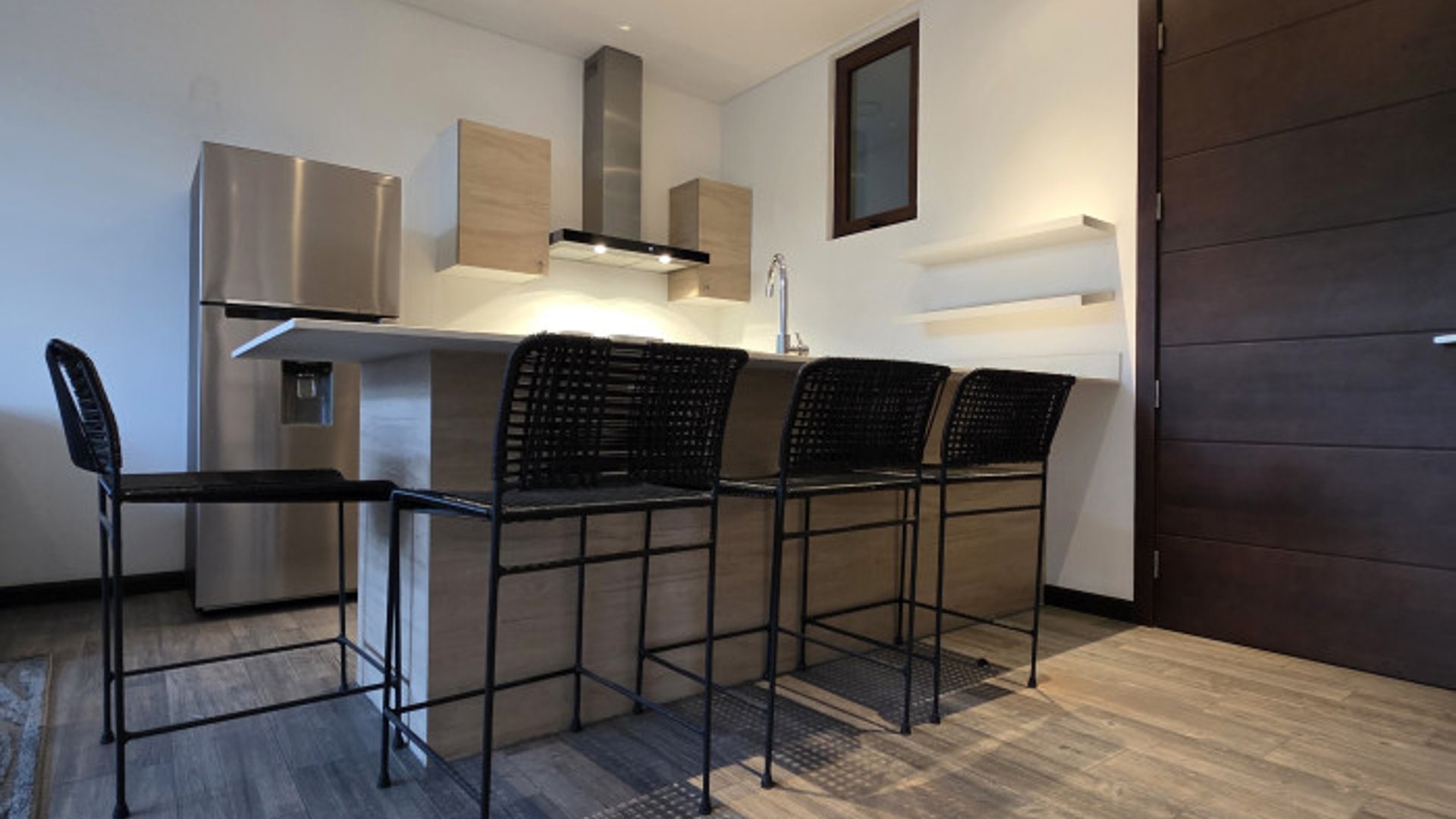 Apartamento amueblado en Alquiler Lirios de Cayala Z.16 - Miniatura 4