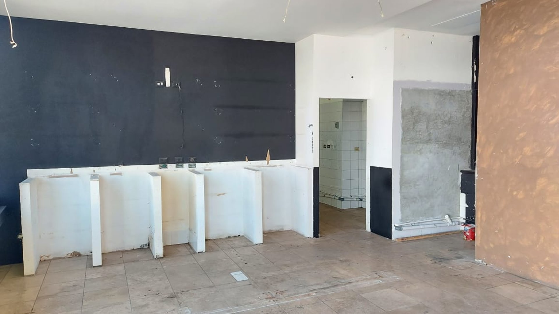Zona 15 | Local en venta | 84.64 m² | Edificio Avante - Miniatura 6