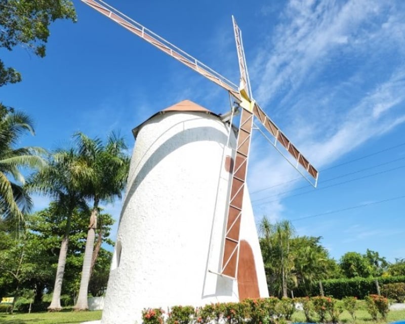 Terreno de esquina en Venta TorreMolinos, vacacional