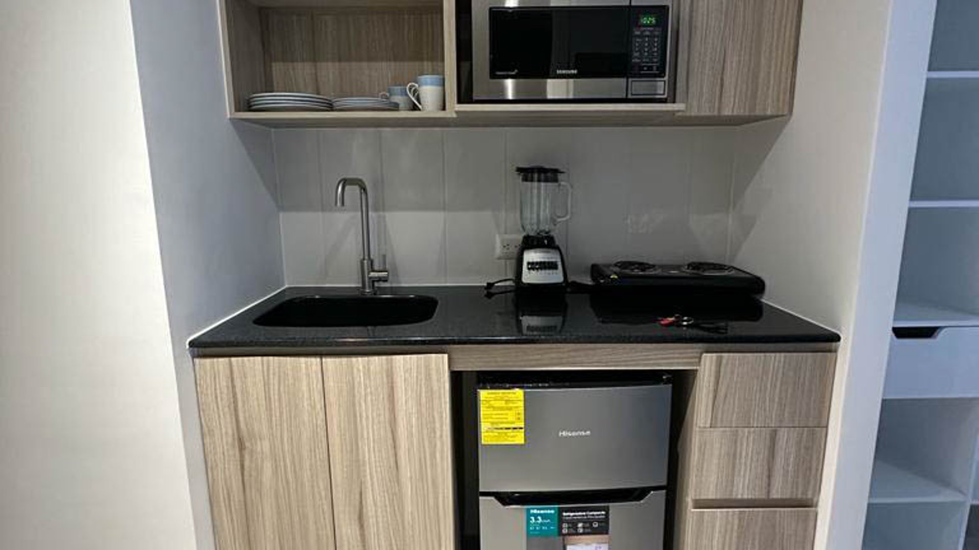 APARTAMENTO AMOBLADO EN RENTA EN ZONA 2 - Miniatura 3