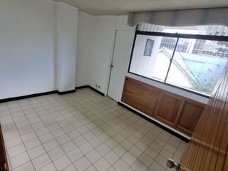 Venta Oficina Edificio 6a. Avenida Zona 9 - 3
