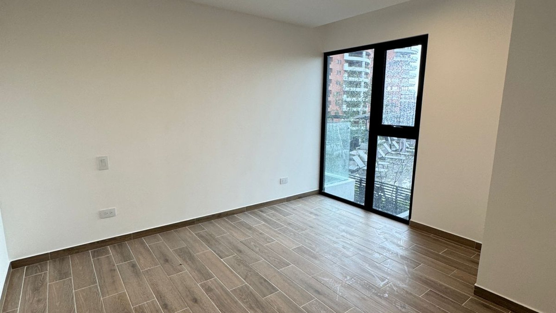 Vendo Apartamento 3 habitaciones en edificio Parque 14 Ref-6035 - Miniatura 8