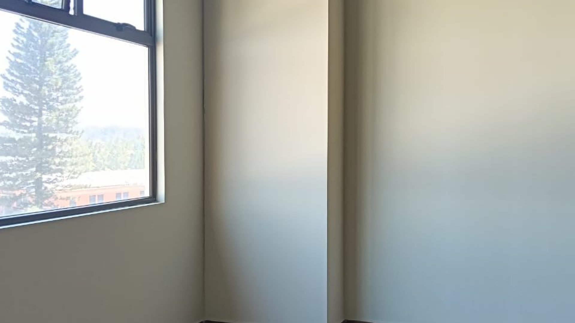 Oficina Ejecutiva en Renta en Zona 12 - Miniatura 4