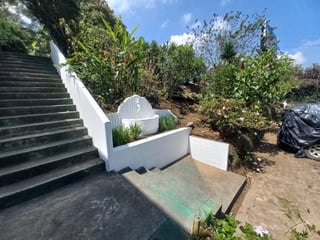 Casa Comercial 942Mts + 15 parqueos km 8 CES - 4