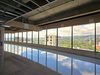 En venta oficinas en la Zona 10 Interamericas - Image 15
