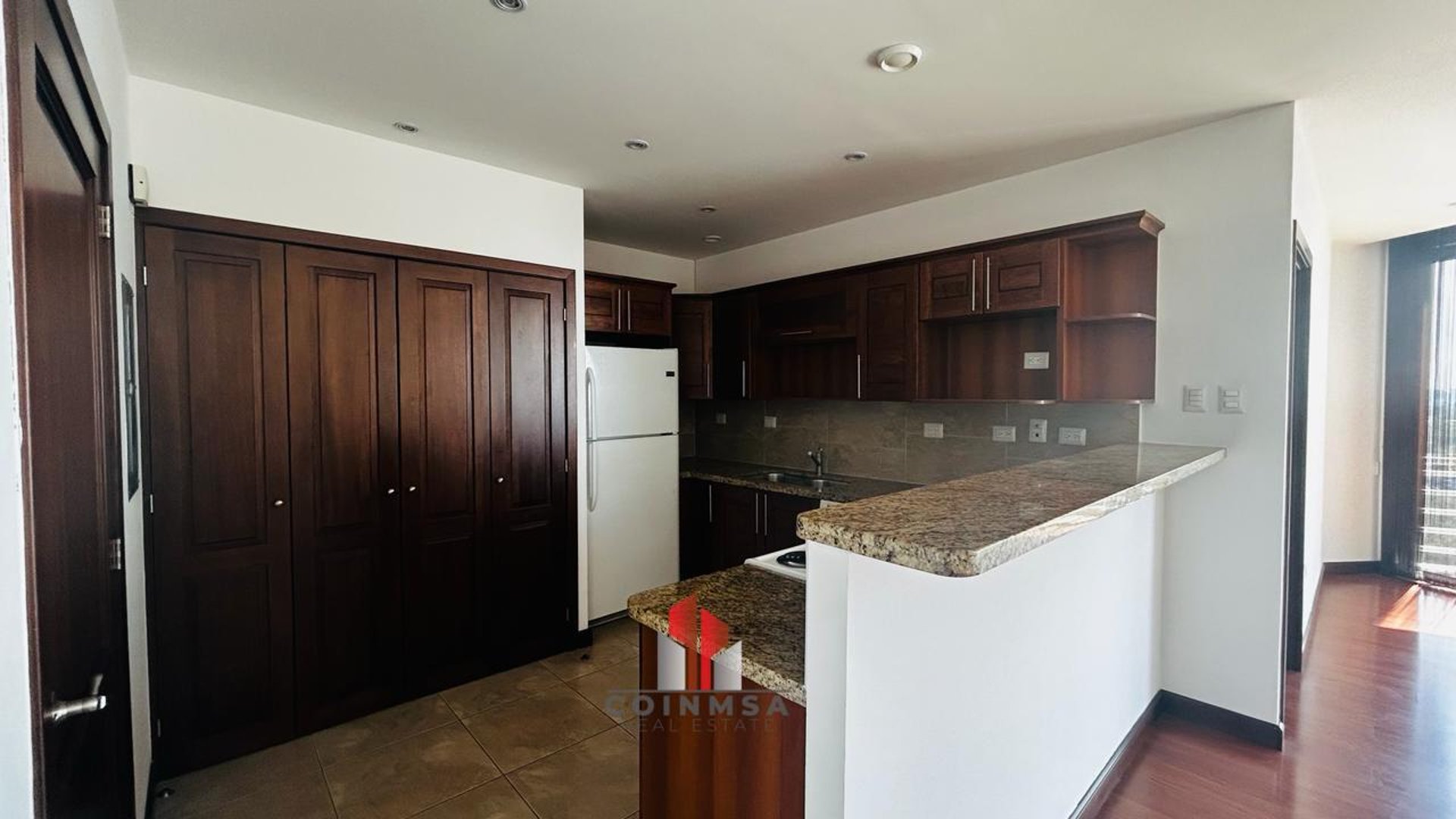 Apartamento en zona 15 / Vista Hermosa I - Miniatura 2