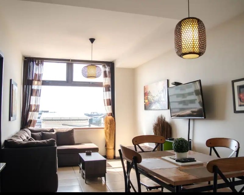 TORRE BARCELONA/ Apartamento Amueblado en renta, zona 9