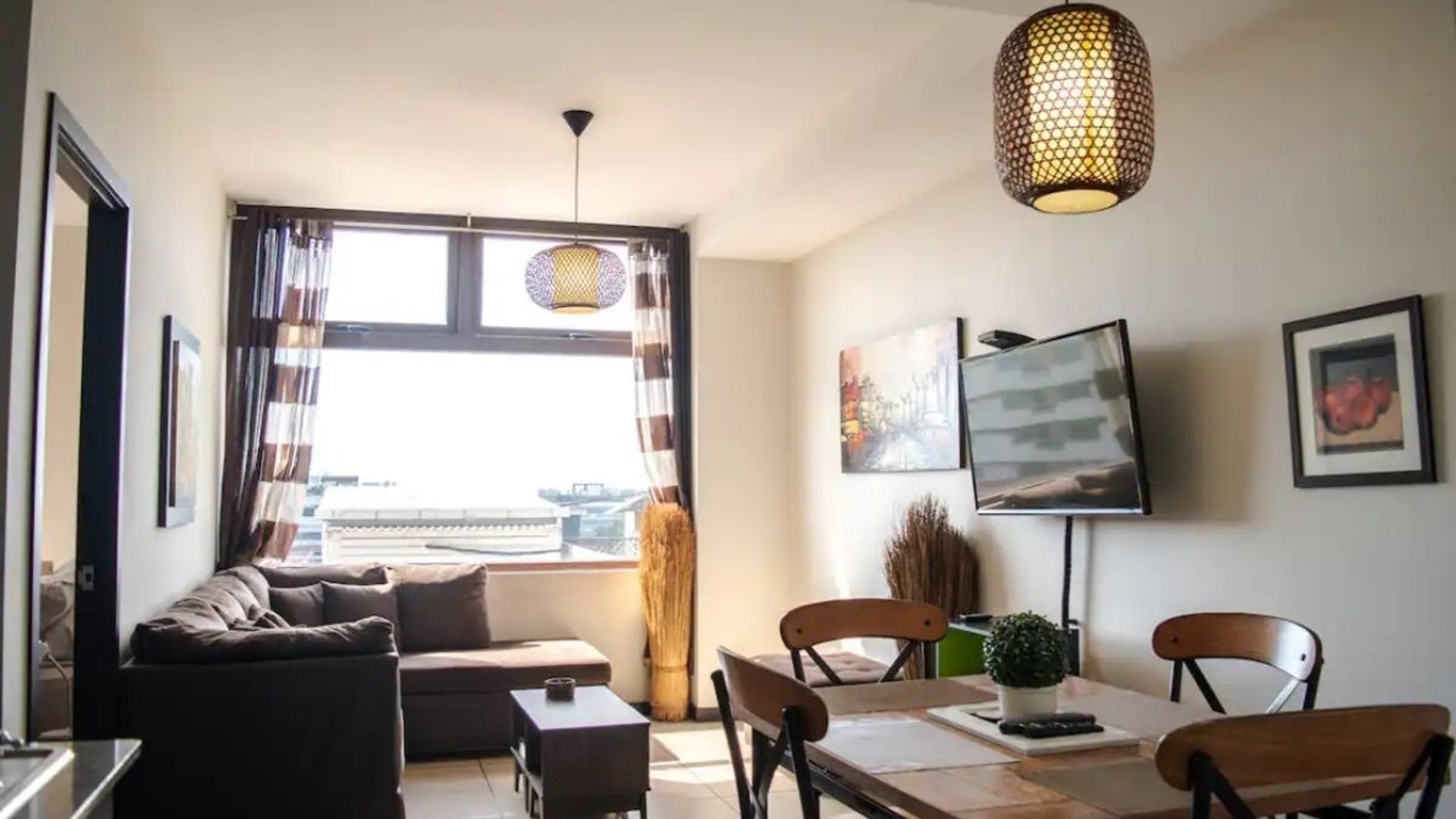 TORRE BARCELONA/ Apartamento Amueblado en renta, zona 9