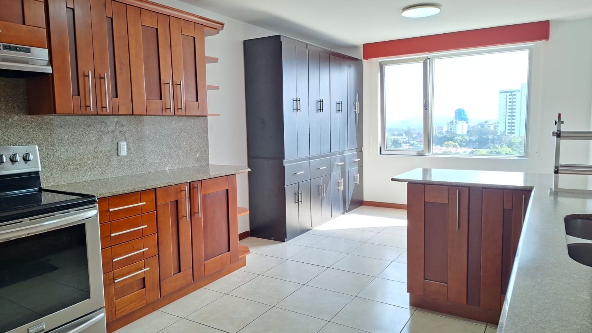 Apartamento en Botticelli 2, zona 15