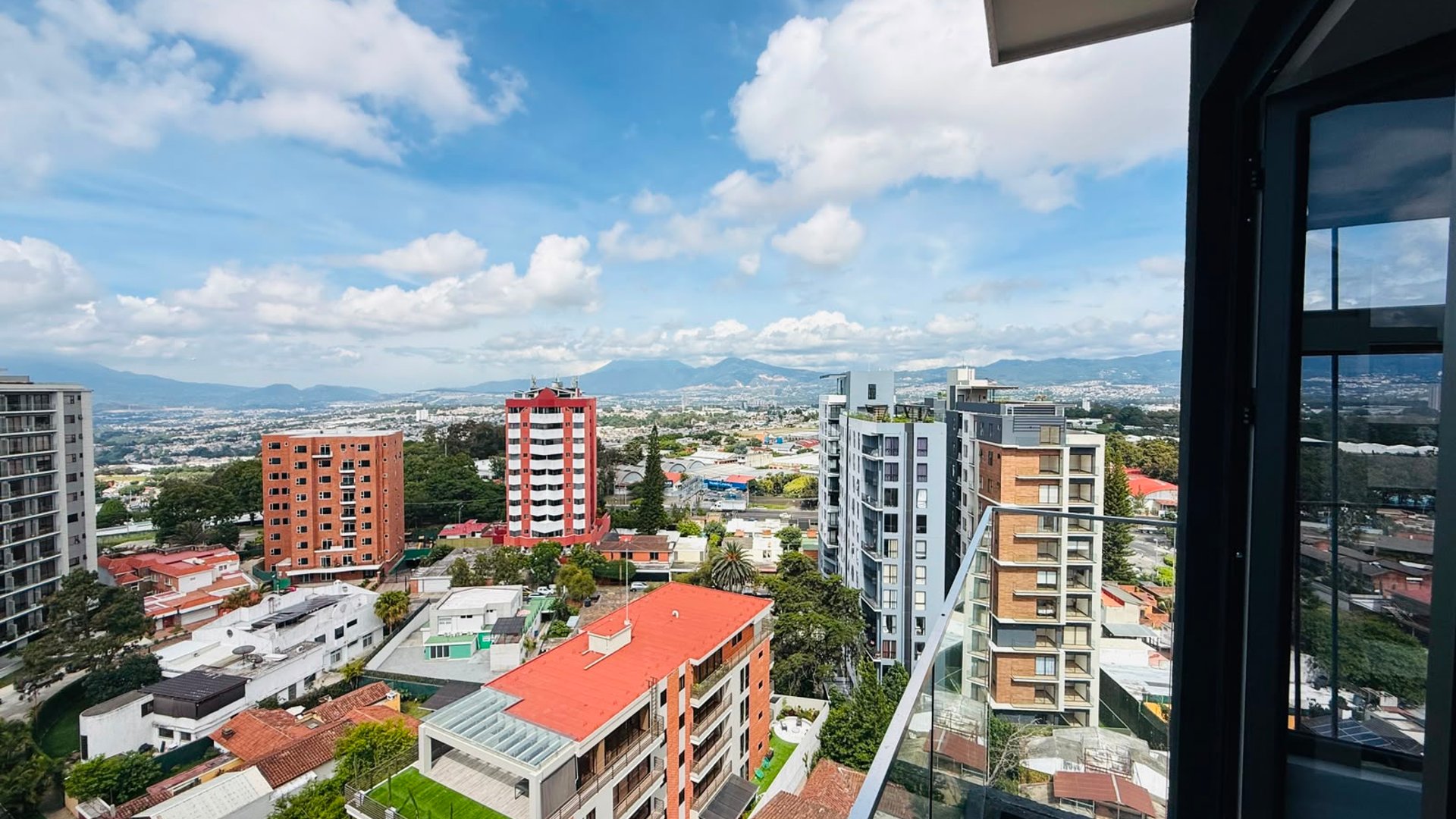 ALQUILER DE HERMOSO APARTAMENTO PARA ESTRENAR - VERDÚ, ZONA 13 - Miniatura 16