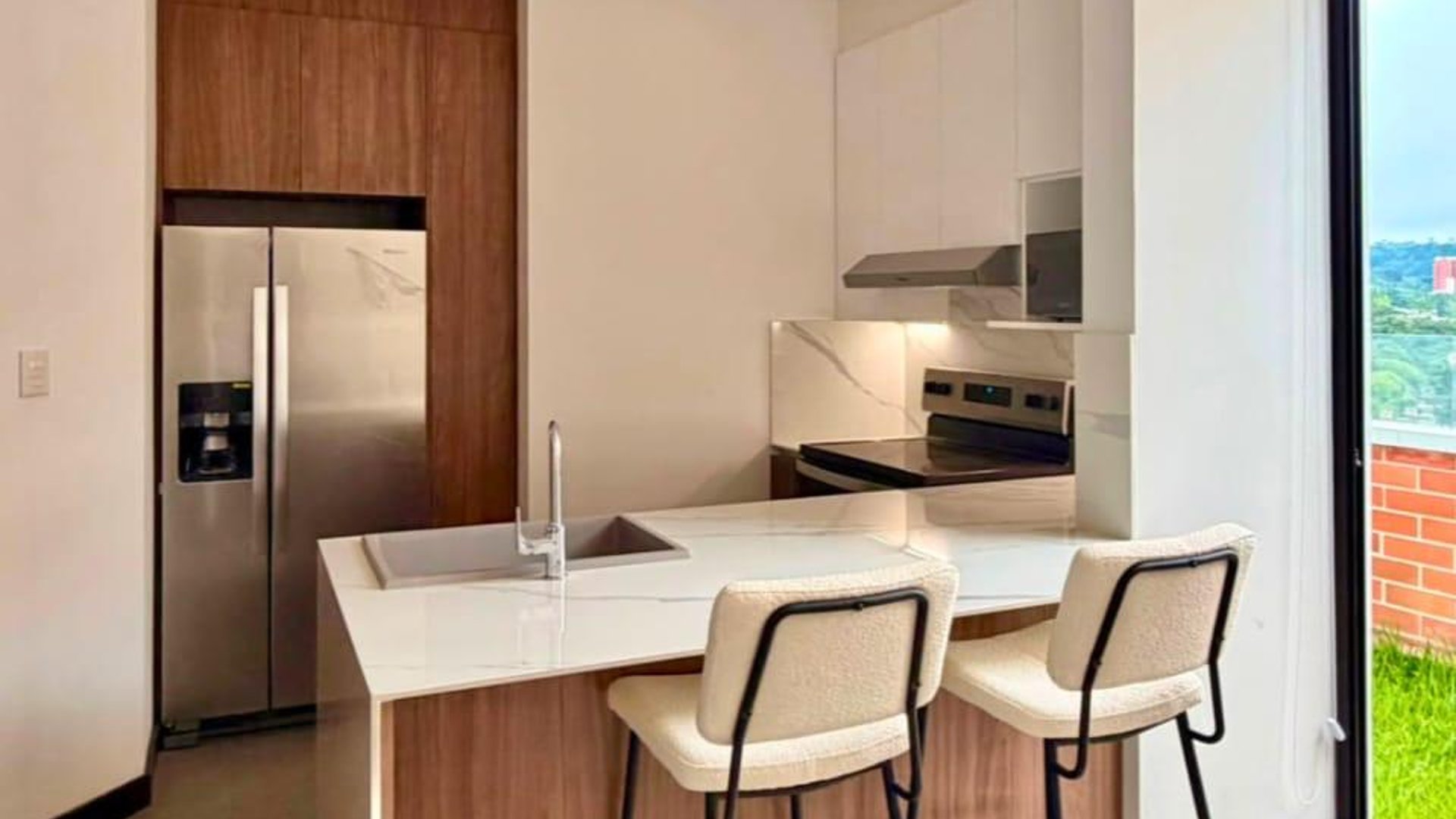 ???? APARTAMENTO AMUEBLADO EN RENTA – 1 HAB | EDIFICIO ARLES | ZONA 15 - Miniatura 3