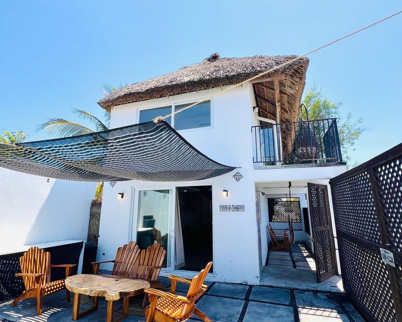 Casa con Terreno Vacacional de Playa Venta Monterrico