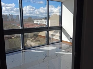 RENOVATI/ Oficinas medicas en renta, zona 10 - 4