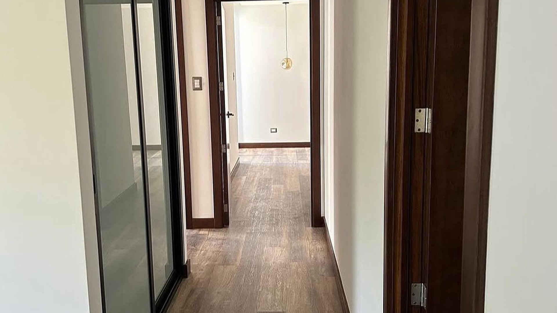 Apartamento en Venta y/o Alquiler | Edificio Trento Diez | Zona 10 - Miniatura 4