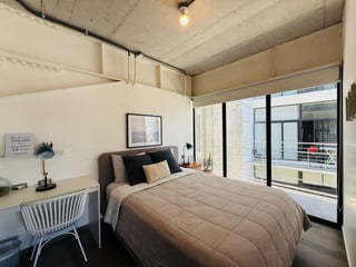 VENTA DE MODERNO APARTAMENTO AMUEBLADO - SHIFT CAYALÁ, ZONA 16 - 5