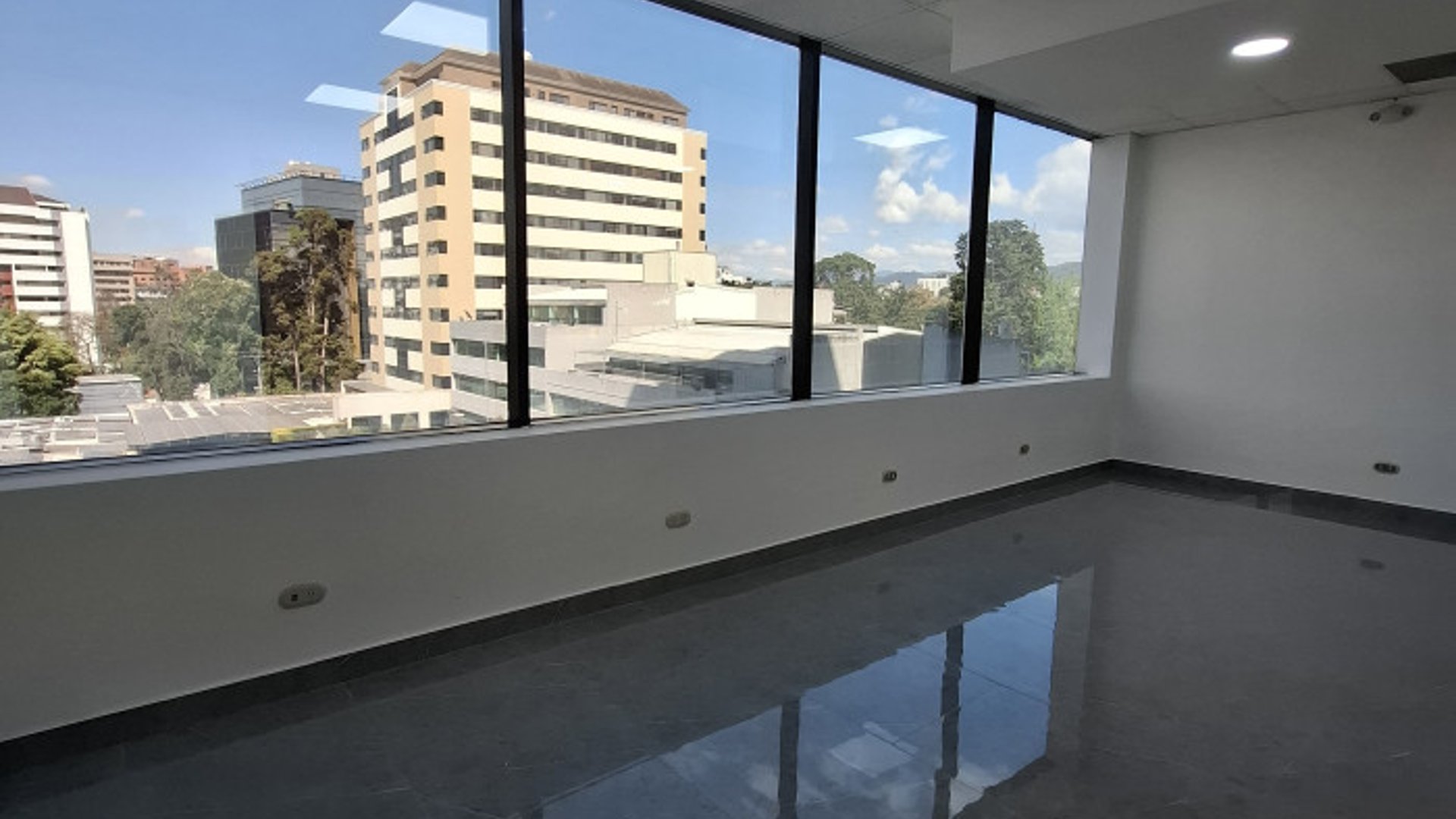 Oficina en Renta en Europlaza Zona 14 Guatemala
