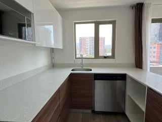 Venta  de apartamento en Edificio Segheria para inversión  zona 14 - 2