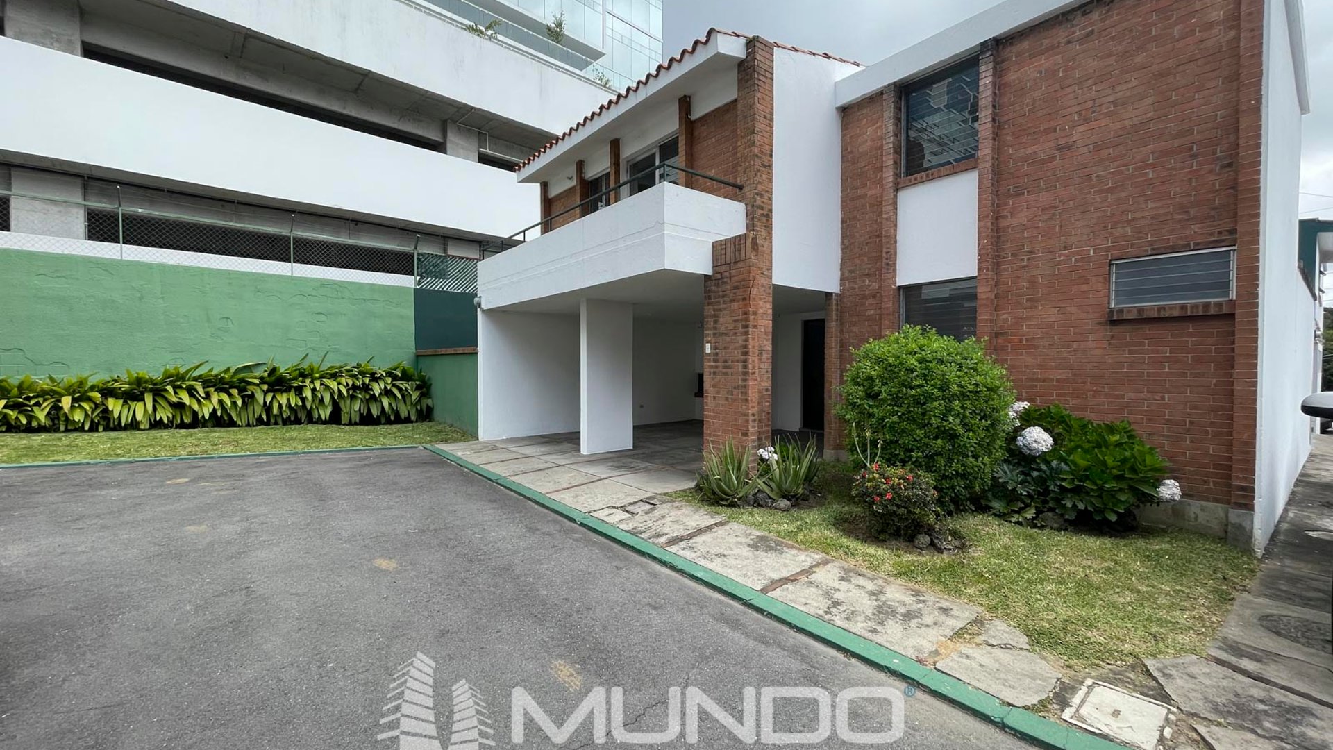 CASA EN RENTA EN ZONA 10 / MUNDO INMOBILIARIO