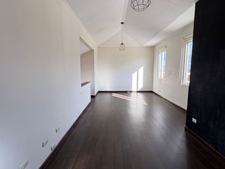 Casa en Alquiler Condominio Entreverdes Km. 20.5 carretera a Fraijanes - Image 2