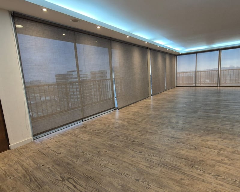 EN VENTA/RENTA AMPLIO APARTAMENTO REMODELADO ZONA 10