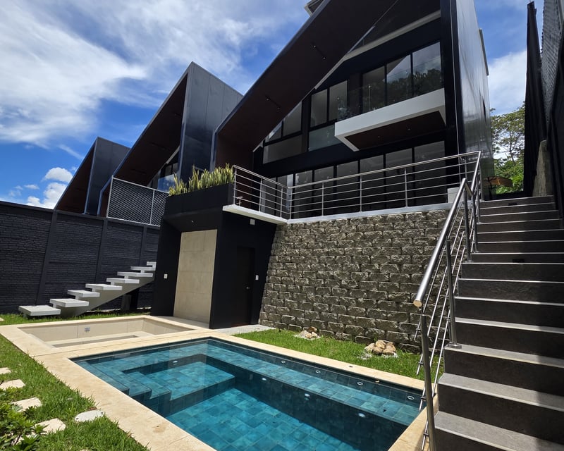 Casa en Venta en Laguna El Pino Guatemala