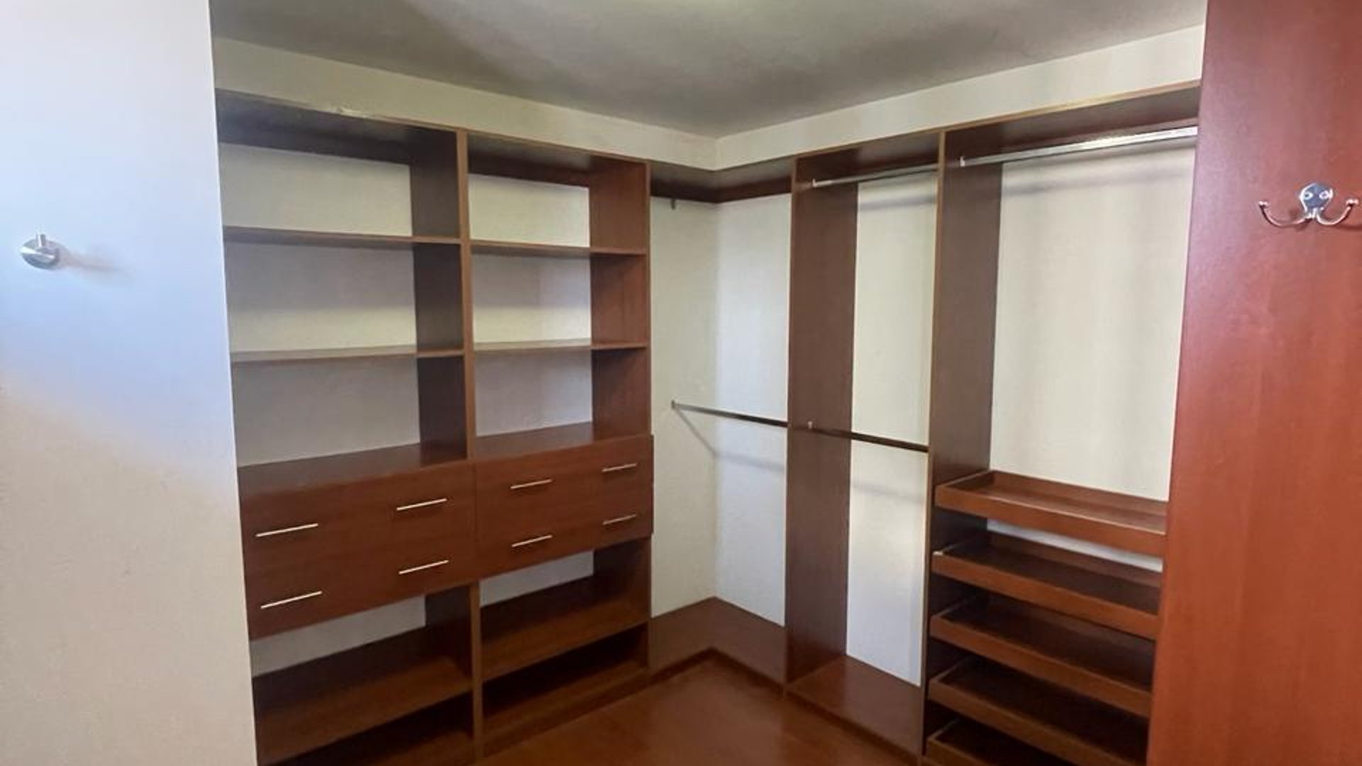 Apartamento en Alquiler Edificio Botticelli II, zona 15 VHII - Miniatura 14