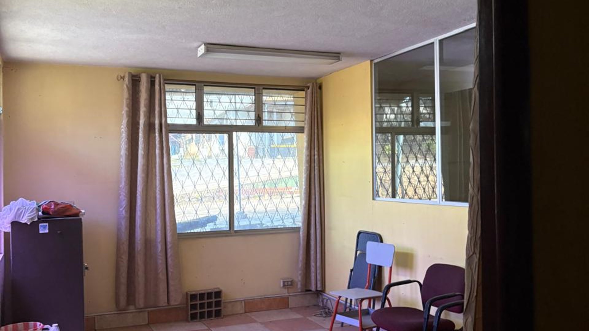 Bodega en venta-renta en Zona 6 Mixco - Miniatura 9