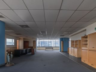 Oficina de 2 niveles en renta en edificio centrico de zona 10 Ref-5889 - 2