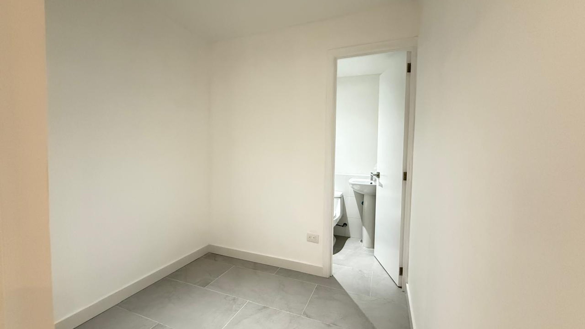 Casa en Renta zona 13 / Iridia Homes - Miniatura 9