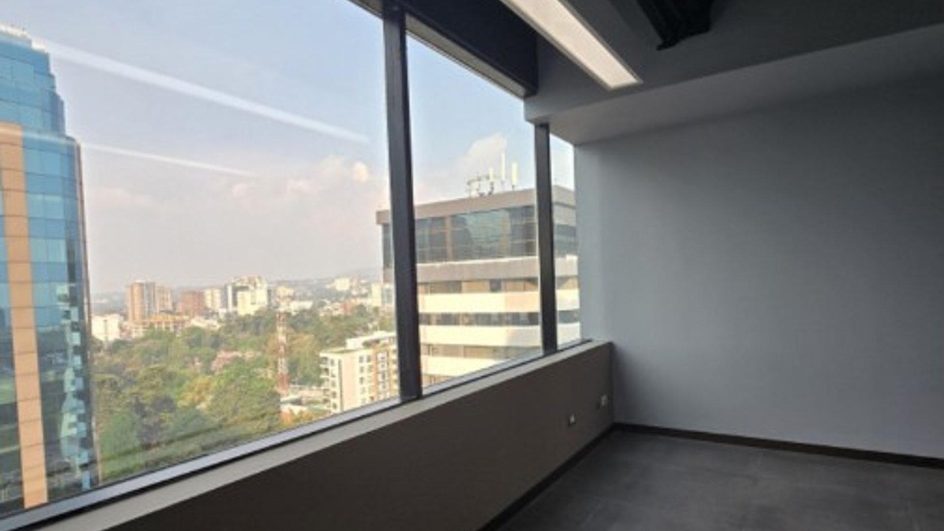 Oficinas en venta en Europlaza zona 14 Ref-5644 - Miniatura 13