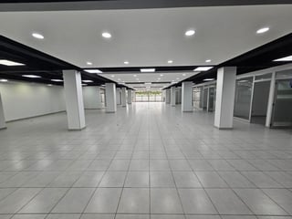 Edificio en Renta en zona 4 - Image 1