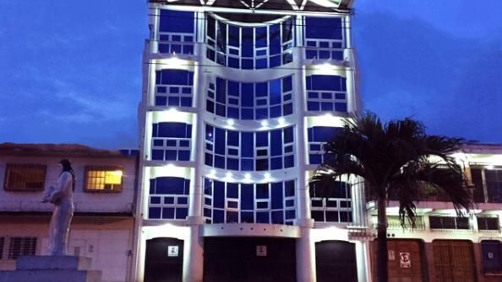 Edificio en ALQUILER Santa Lucía Cotzumalguapa - Miniatura 4