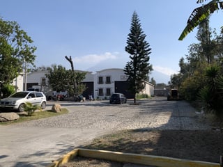 Renta de bodega a pocos minutos del casco de Antigua - Image 9