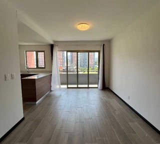 Venta  de apartamento en Edificio Segheria para inversión  zona 14