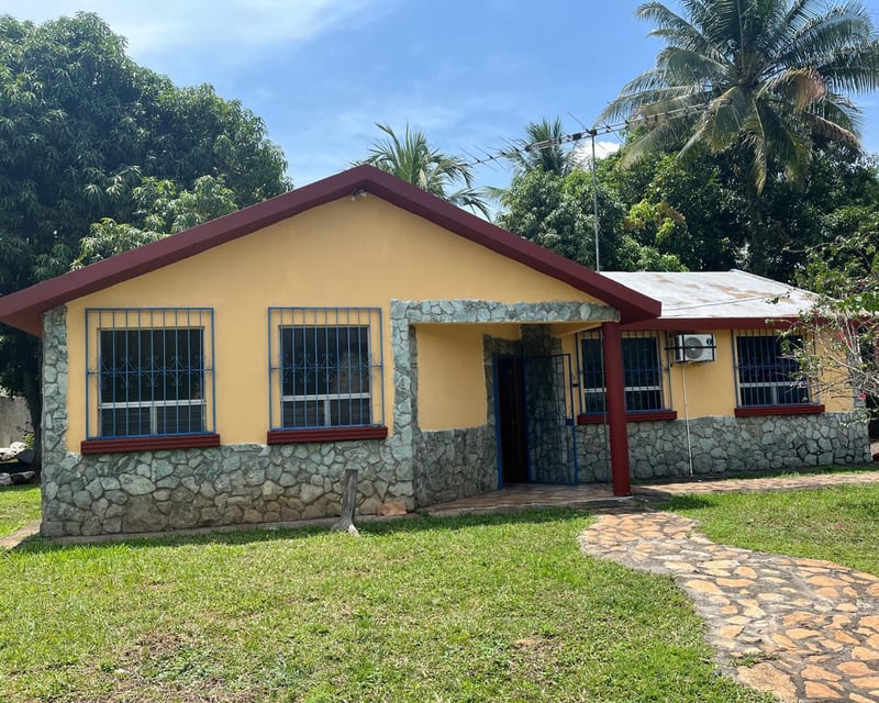 VENTA Casa en la Cañada de Torre Molinos Km. 79.5 Palín Escuintla