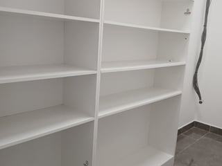 Rento Oficina Comercial en Zona 15 - Image 17