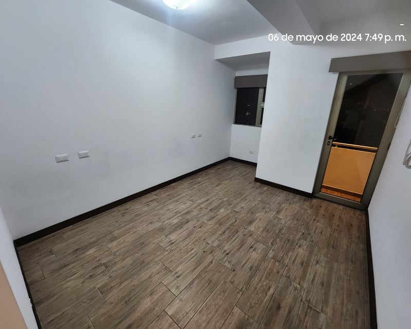 Apartamento en renta de 1 habitacion en zona 10 Ref-4891