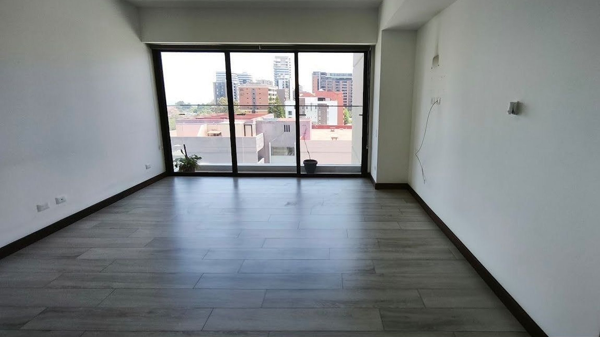 Apartamento en Renta – Edificio NU, Zona 15 - Image 1