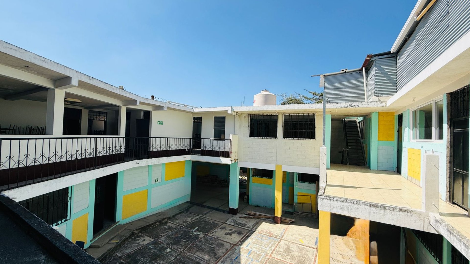 ALQUILER DE AMPLIA PROPIEDAD COMERCIAL - BOCA DEL MONTE, VILLA CANALES