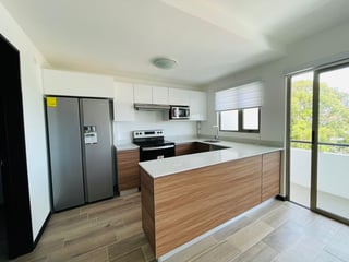 VENTA DE HERMOSO APARTAMENTO - PLAZA SEGHERIA, ZONA 14 - 3