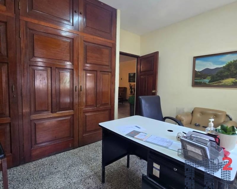 Oficina en Renta, Zona 10 (R9730)