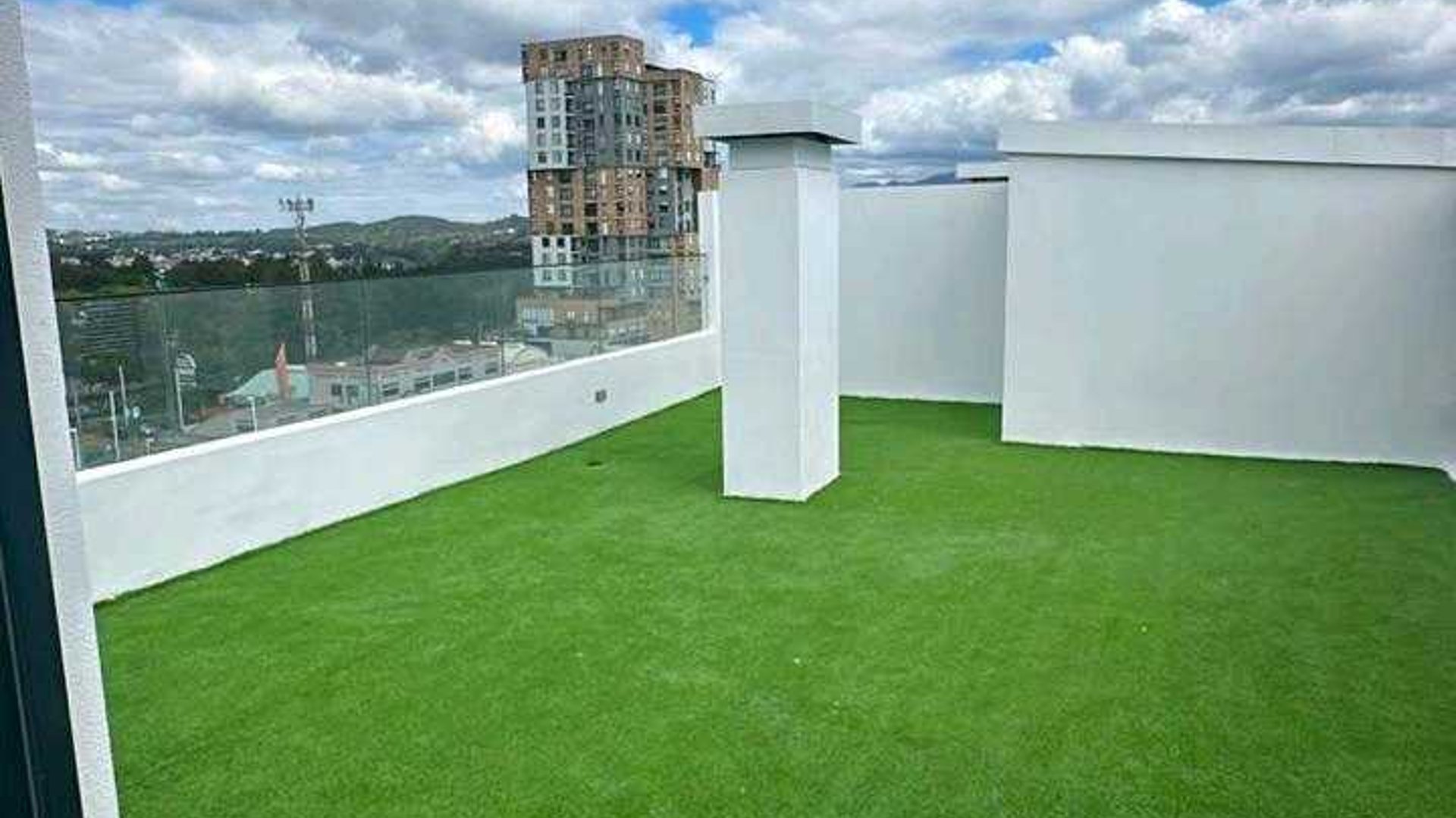 APARTAMENTO EN VENTA PARA INVERSIONISTA ???? Edificio Senseti, zona 10 - Miniatura 13