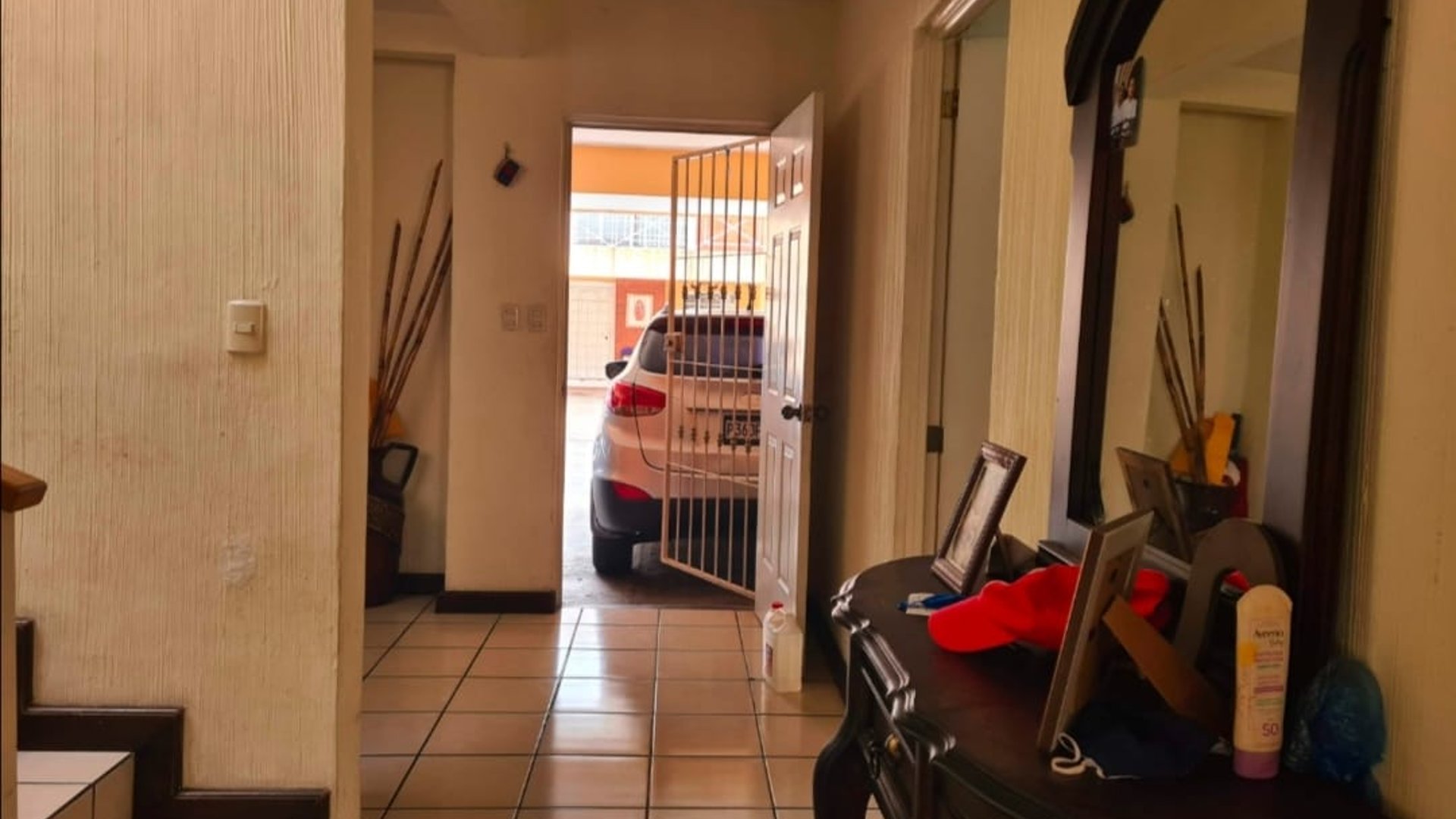 Vendo Linda Casa en Condominio La Fontana, Zona 4 Mixco - Miniatura 8