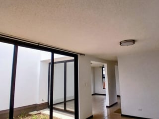 En renta Casa nueva  Senderos del Comendador 2 - 4