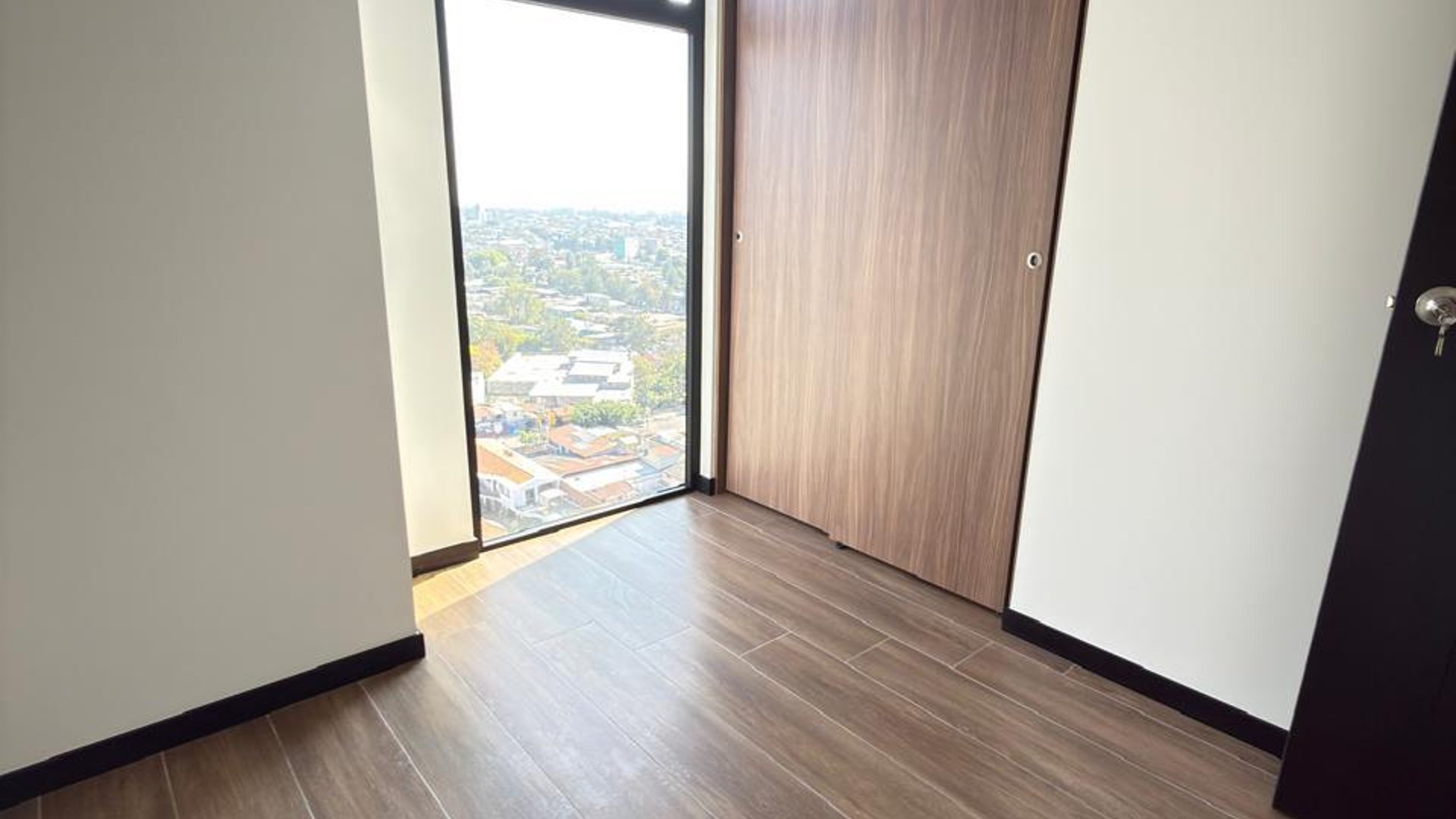 Apartamento en Renta zona 11 / Marabi - Miniatura 9