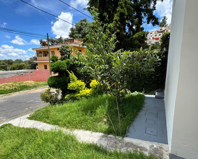 Casa con acabados de lujo Res. Bosques del Mirador